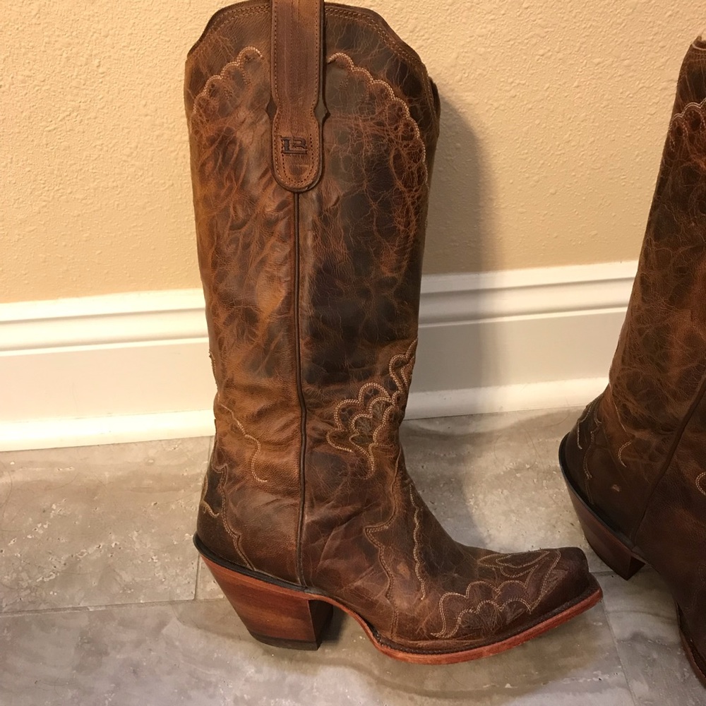 Tony Lamas cowboy cowgirl leather heeled boots